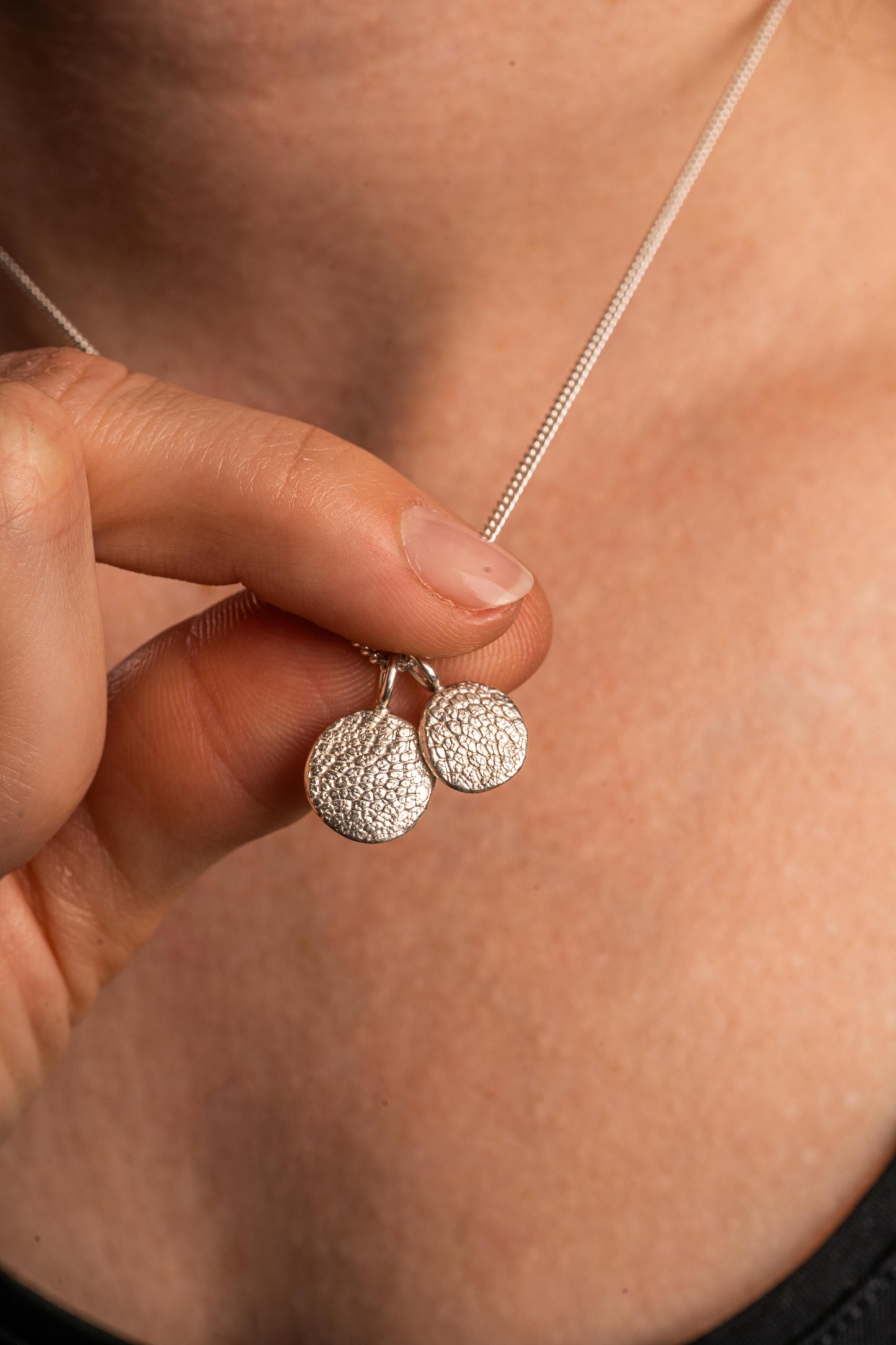 Több orrlenyomatos medál (nyaklánc opcióval)