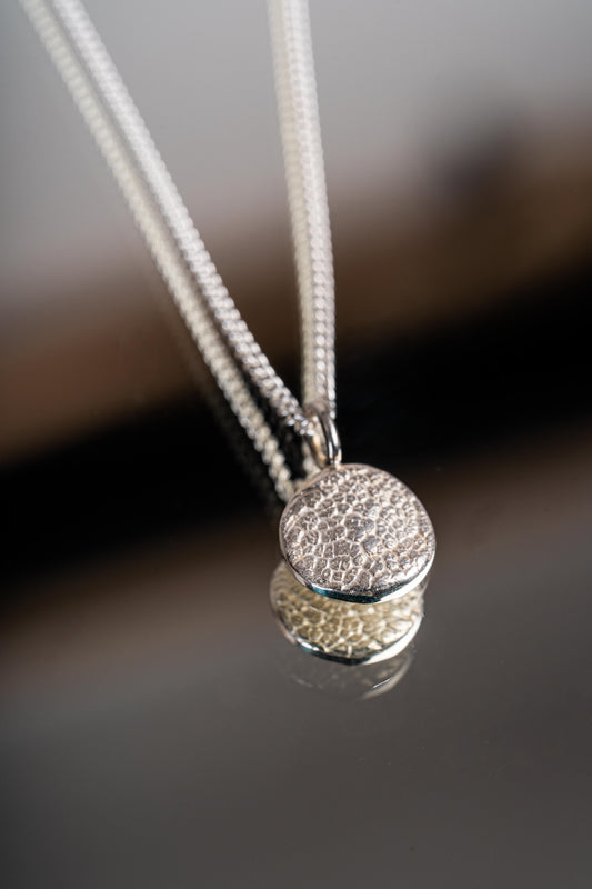 Kétoldalú orrlenyomatos medál (nyaklánc opcióval)