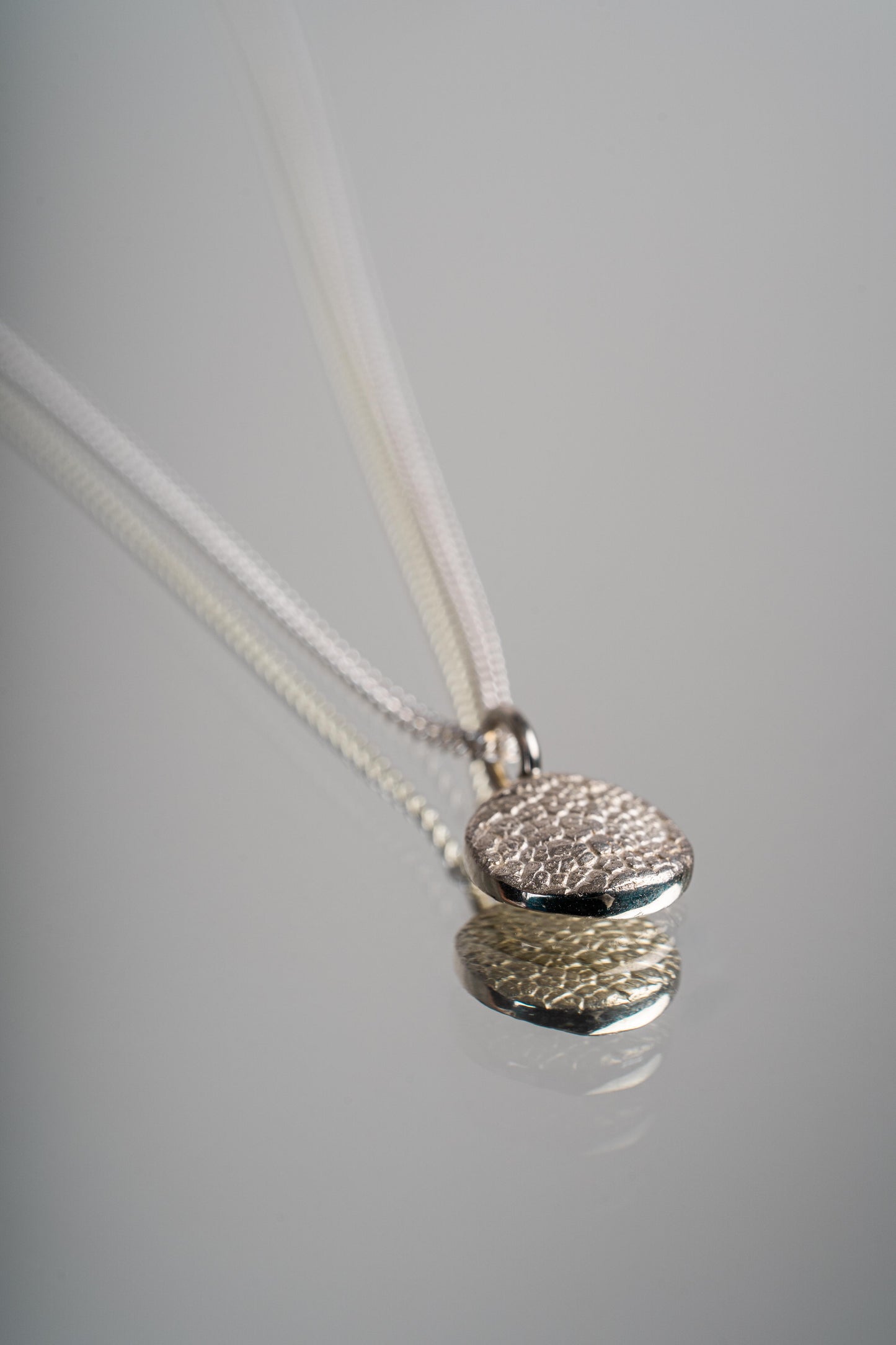 Kétoldalú orrlenyomatos medál (nyaklánc opcióval)