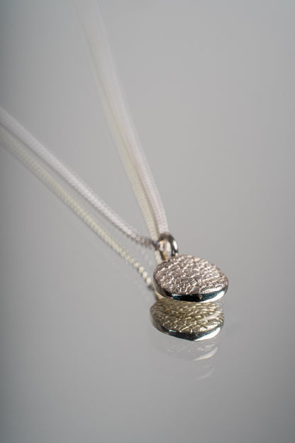 Kétoldalú orrlenyomatos medál (nyaklánc opcióval)